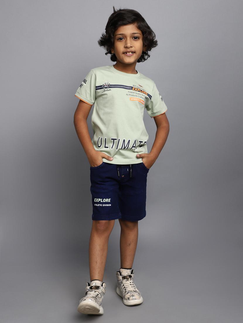 green typography printed shorts set - 20815407 - Zoom Image - 0
