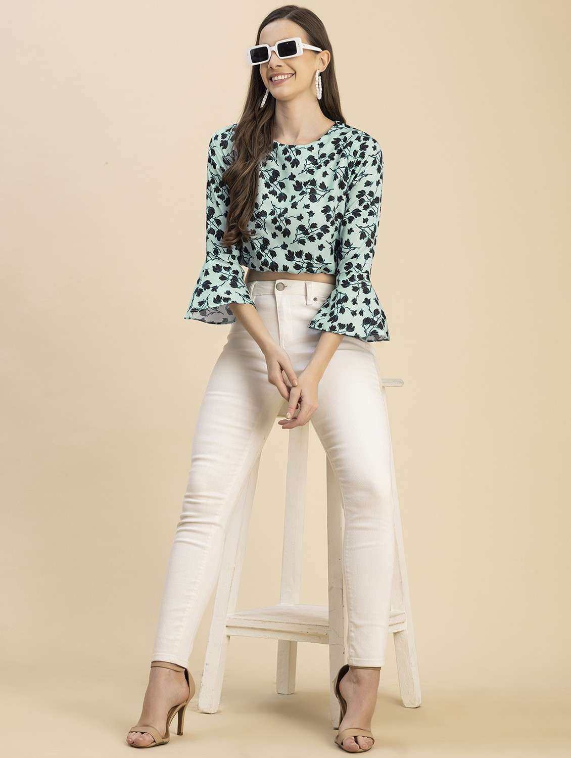 women green floral printed crop top - 20817987 -  Standard Image - 5