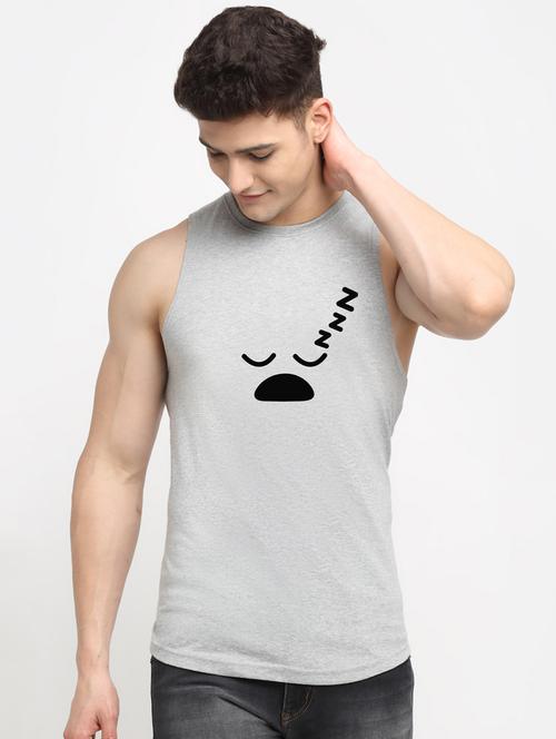 men round neck chest print t-shirt - 20822304 -  Standard Image - 0