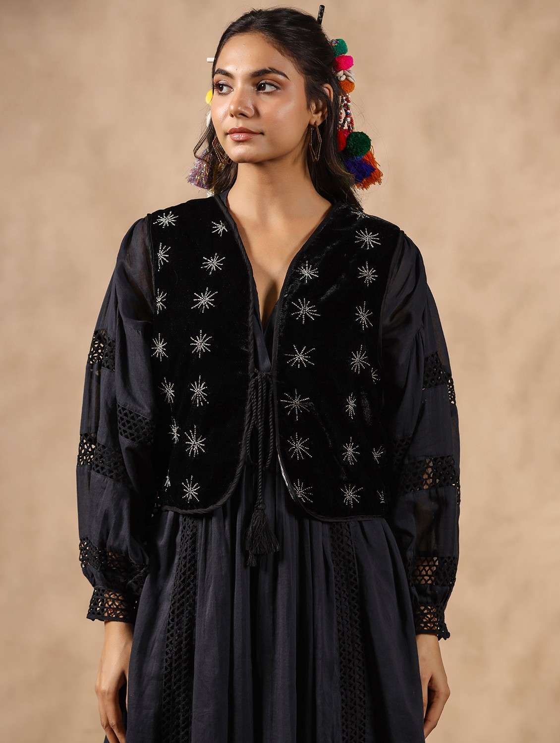 women sleeveless embellished ethnic jackets