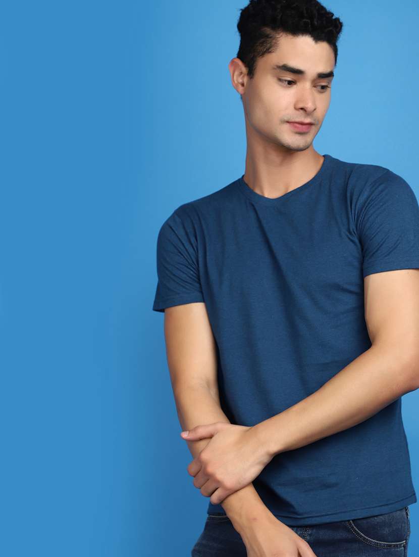 men round neck solid t-shirt - 20825615 -  Standard Image - 3