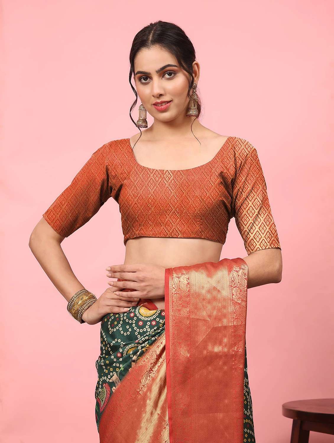 women green bandhani printed saree - 20827715 - Standard Image - 5