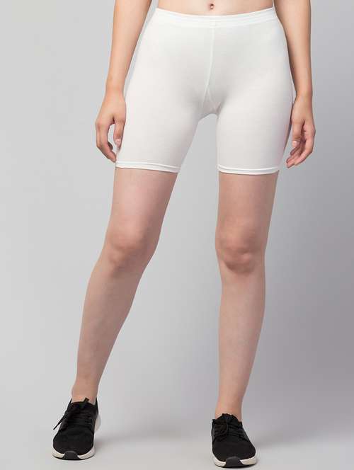 women solid sports shorts - 20830082 - Standard Image - 0