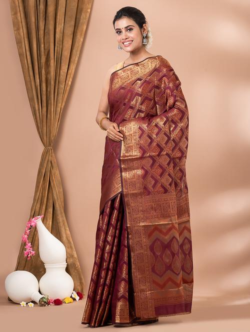 maroon self design banarasi saree with blouse - 20830548 - Standard Image - 0