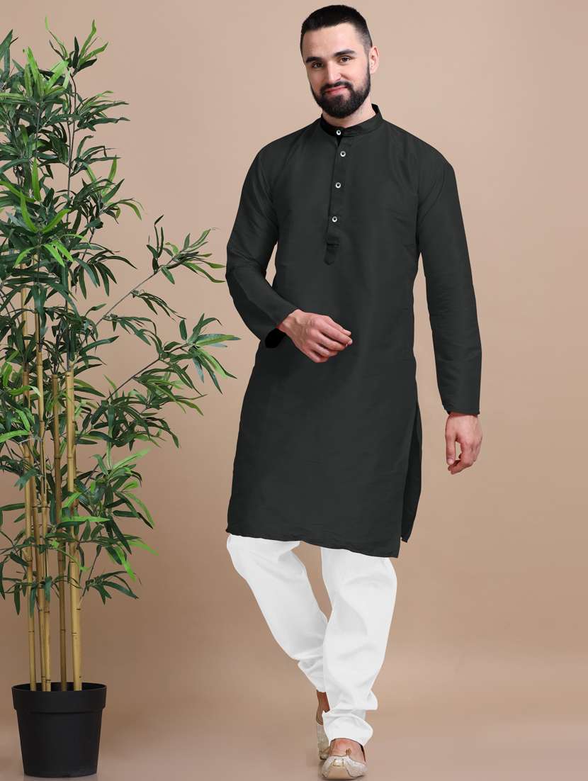 Buy online Men Solid Long Sleeve Kurta Pajama Set from Clothing