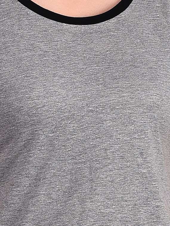 women solid round neck t-shirt - 20842147 - Standard Image - 5