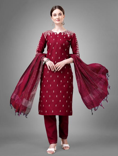 maroon three quarter sleeve kurta pant set - 20844545 - Standard Image - 0