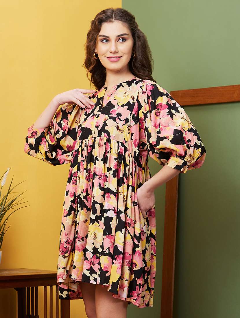 black floral printed a-line dress - 20844566 - Zoom Image - 0