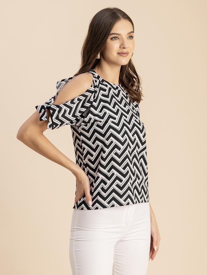 women black chevron printed regular top - 20848814 - Standard Image - 3