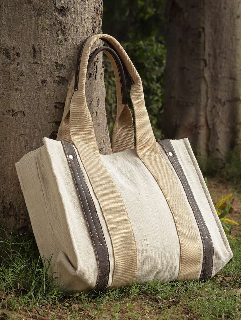 Sisal Cream & Black Solid Cotton Jute & Leather Handheld Bag