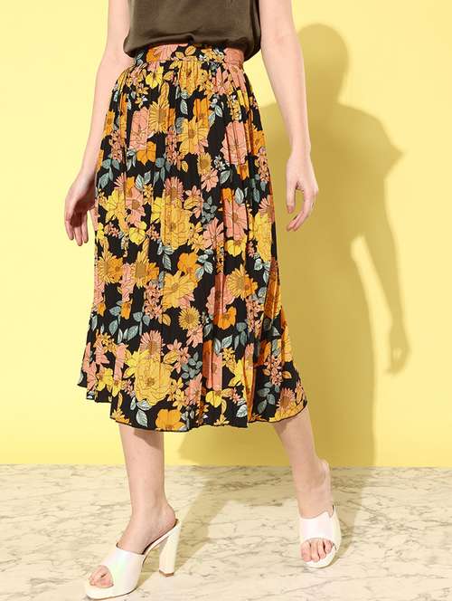 women mid-rise black floral printed pleated skirt - 20853123 - Standard Image - 0