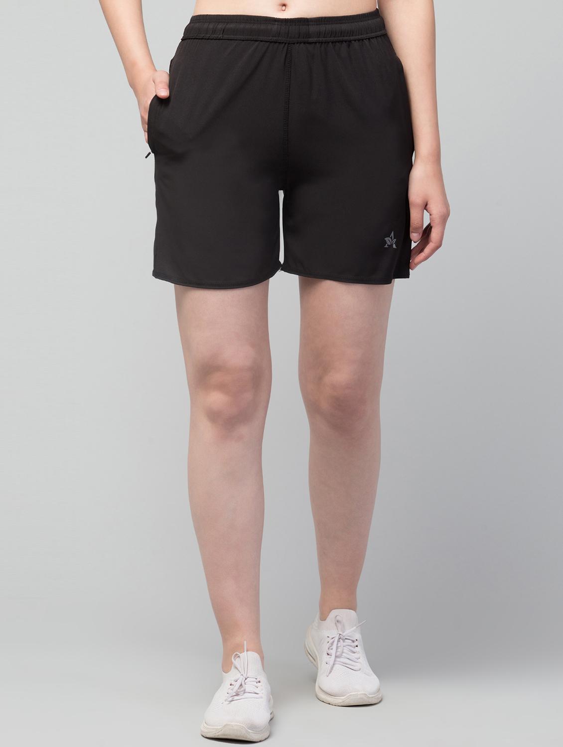 women mid rise placement printed sports shorts - 20858682 - Zoom Image - 0