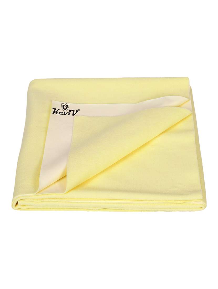 solid yellow rubber mat