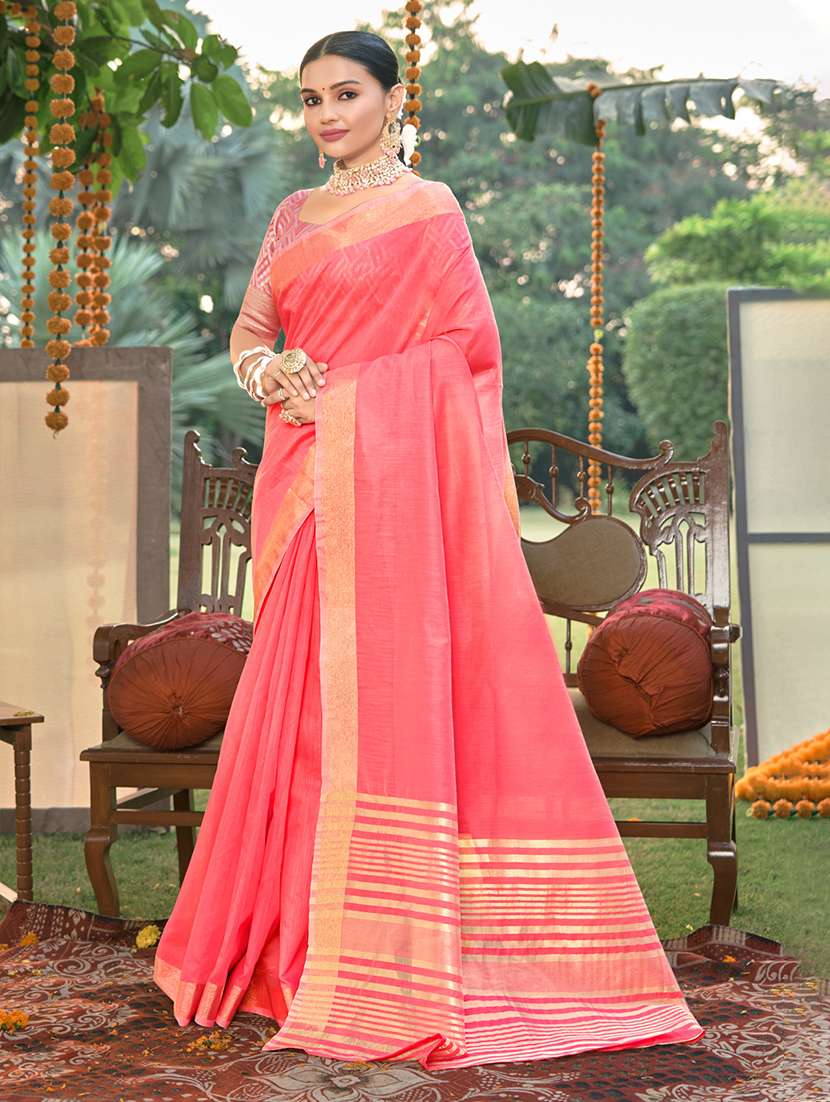 women solid with bordered saree - 20881686 - Zoom Image - 0