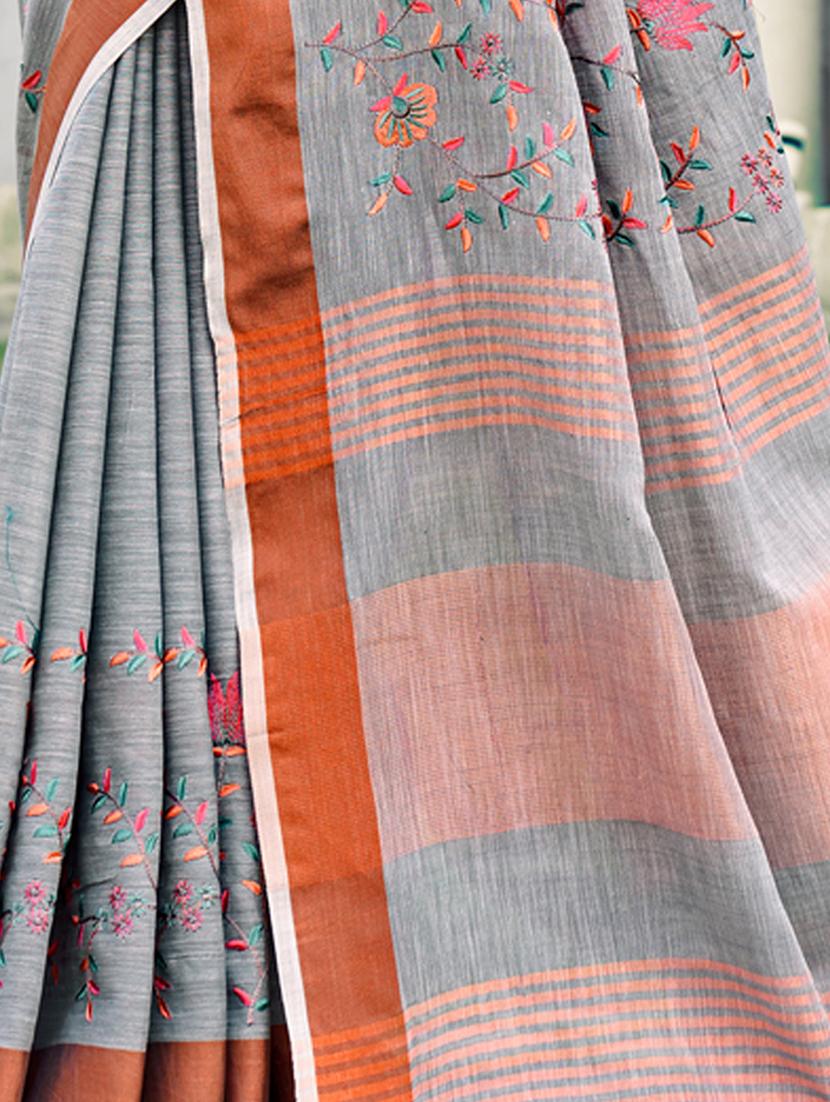 women embroidered saree with blouse - 20881729 - Standard Image - 3
