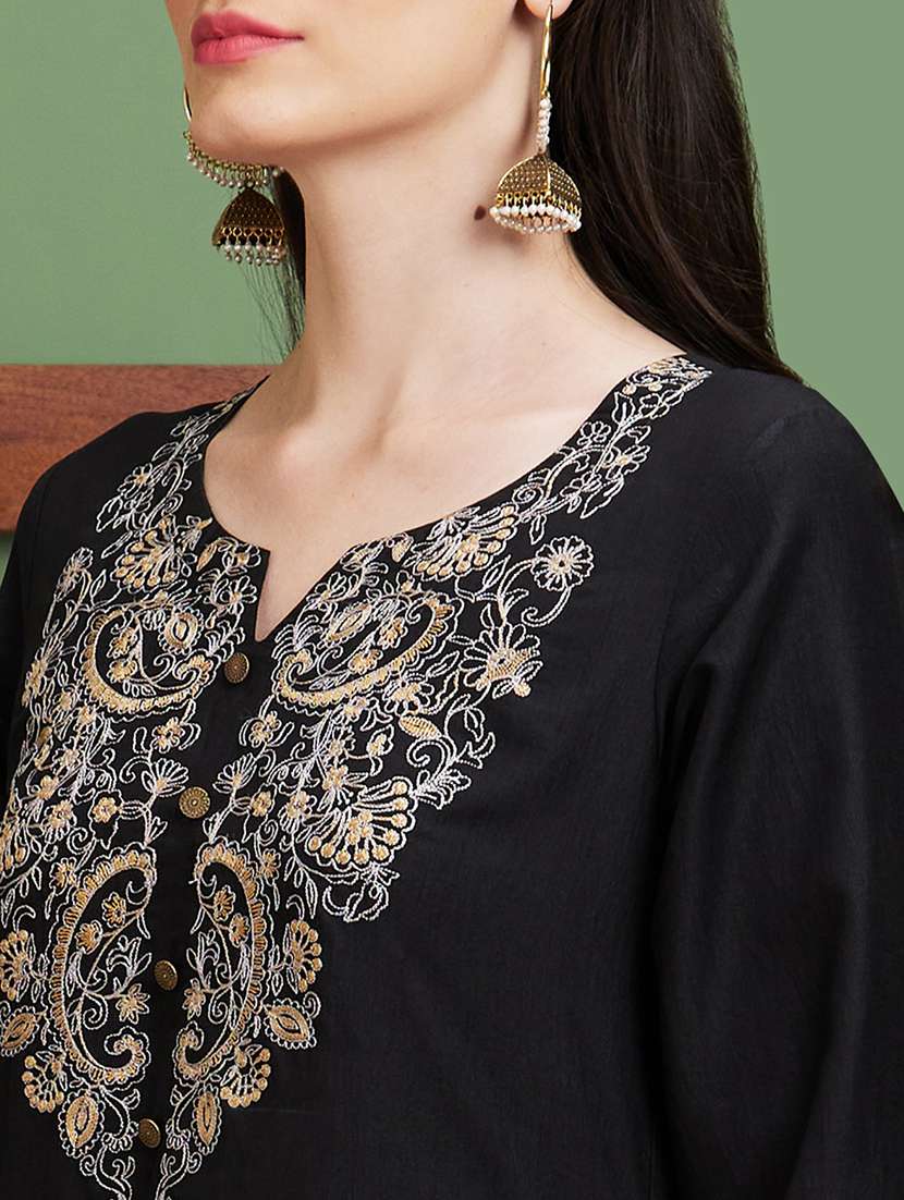 Women Black Notch Neck Straight Kurta