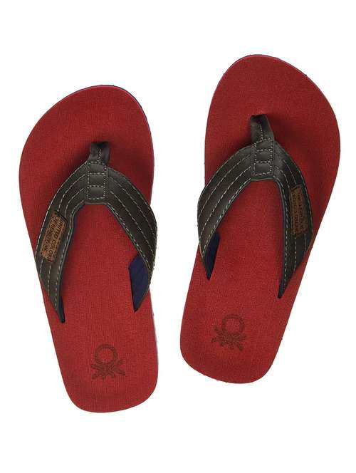 Slippers & Flip Flops