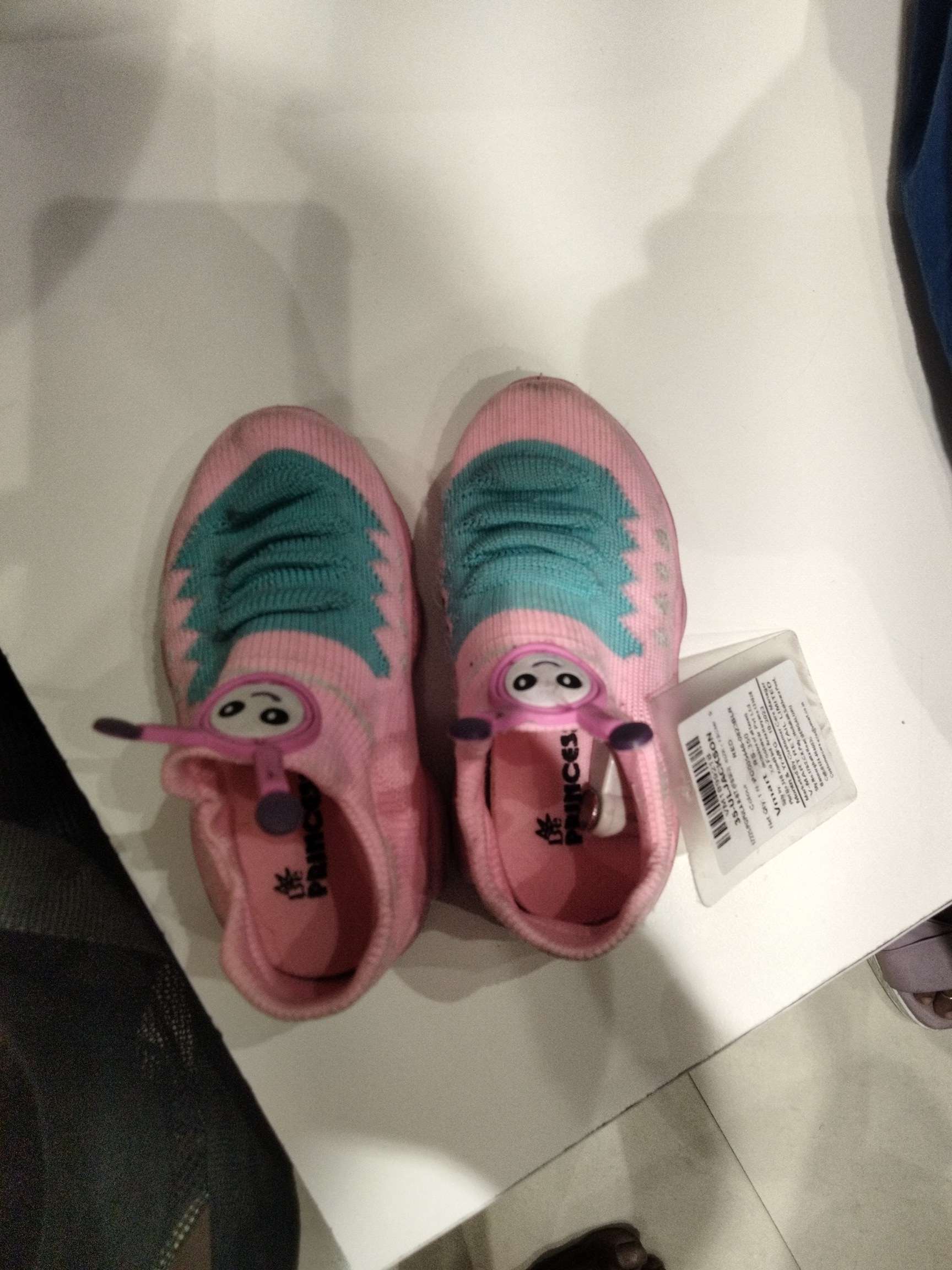 red pu (polyurethane) casual shoes - 20890964 - Zoom Image - 0