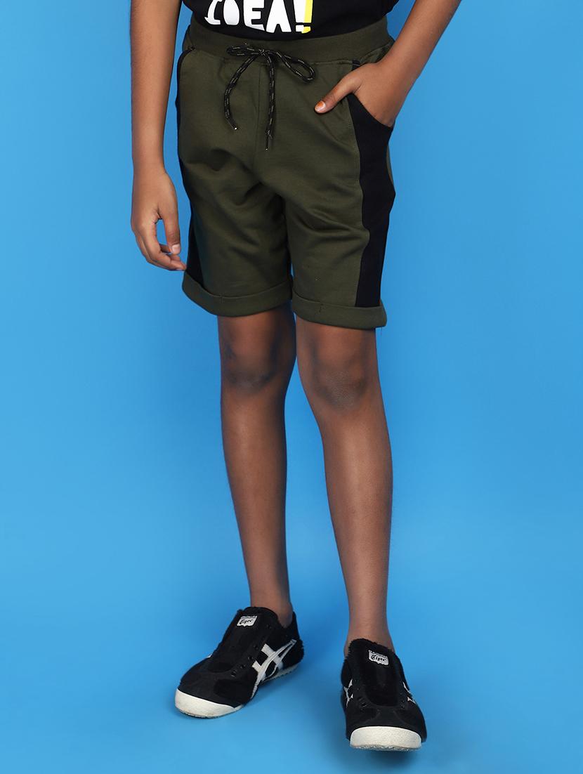 green cotton shorts & three fourth - 20901257 - Zoom Image - 0