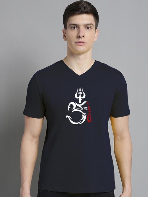 men chest print v-neck t-shirt - 20906830 - Standard Image - 0