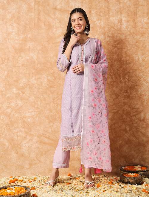 women lavender v neck kurta pant set with dupatta - 20912008 - Standard Image - 0