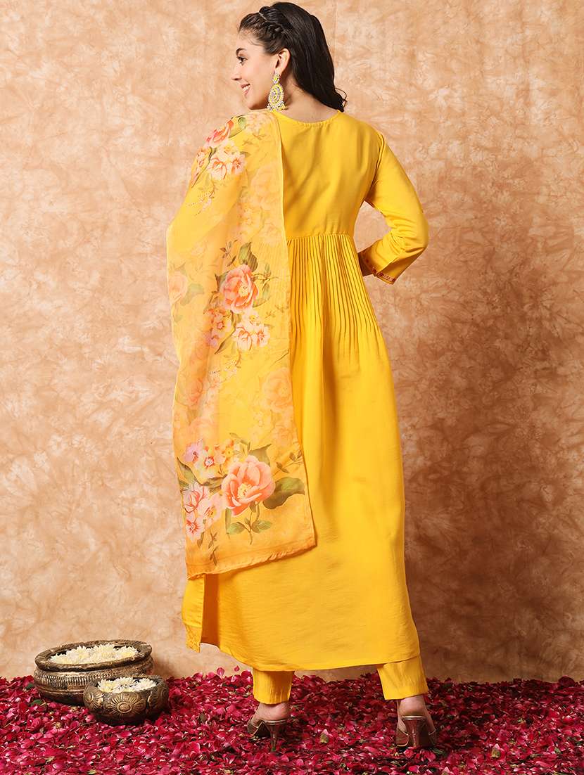 women yellow v neck kurta pant set with dupatta - 20912016 - Standard Image - 3