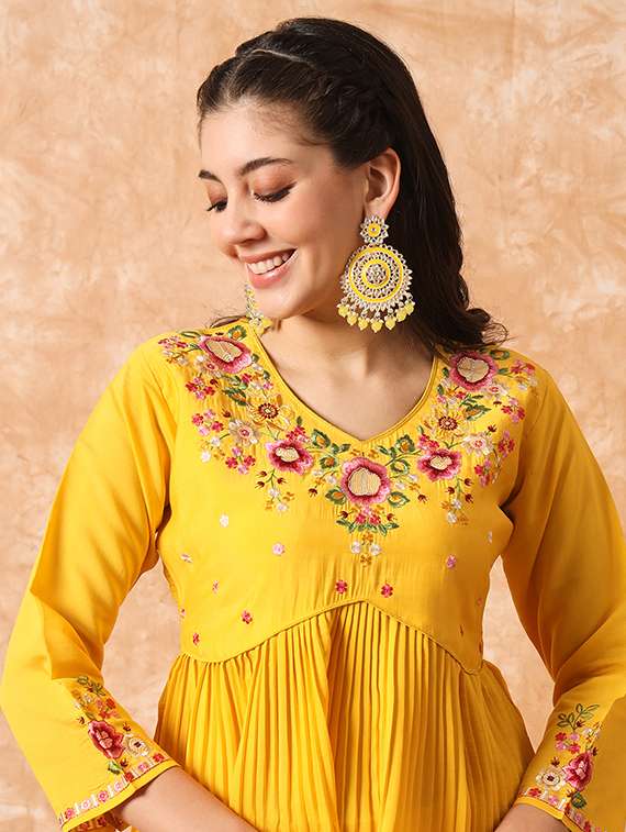 women yellow v neck kurta pant set with dupatta - 20912016 - Standard Image - 5