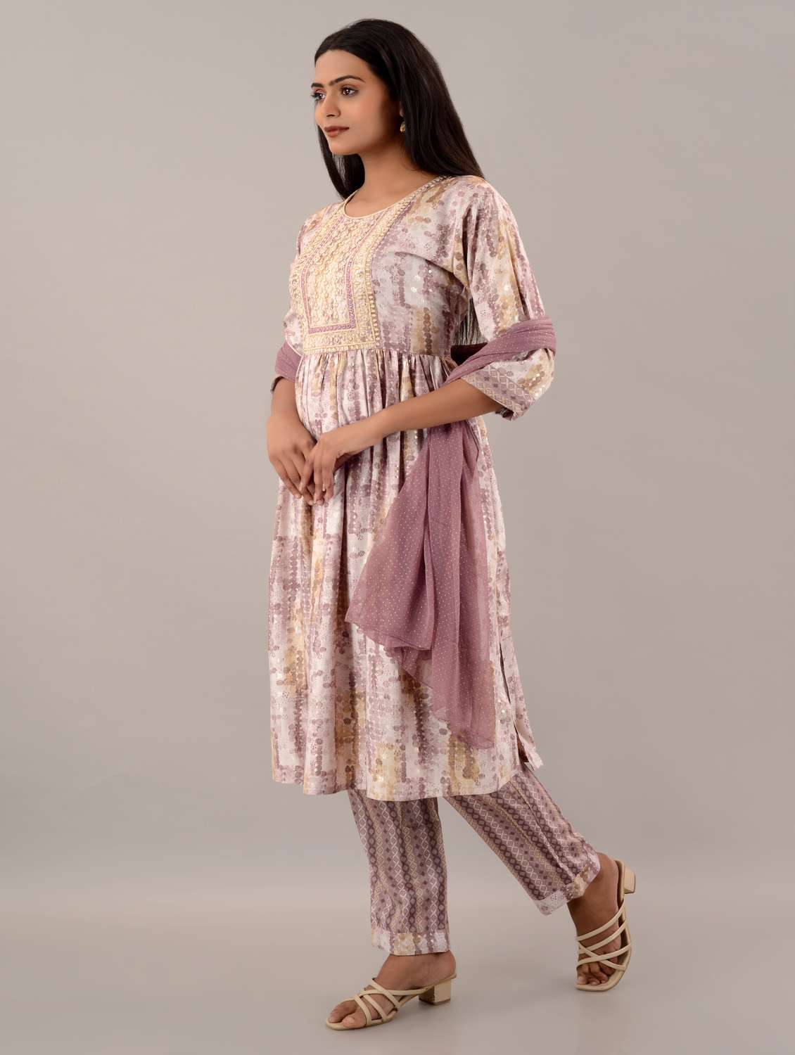 women pink round neck kurta pant set with dupatta - 20912149 -  Standard Image - 3