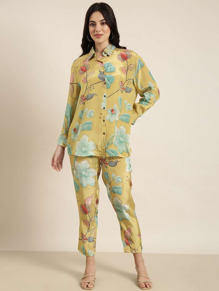 Women Green Floral Printed Shirt And Trouser Co Ord Set