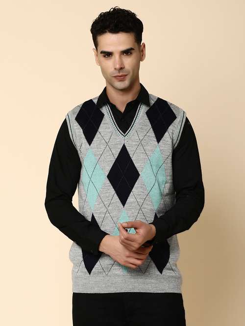 men v-neck geometric pullover - 20917554 -  Standard Image - 0