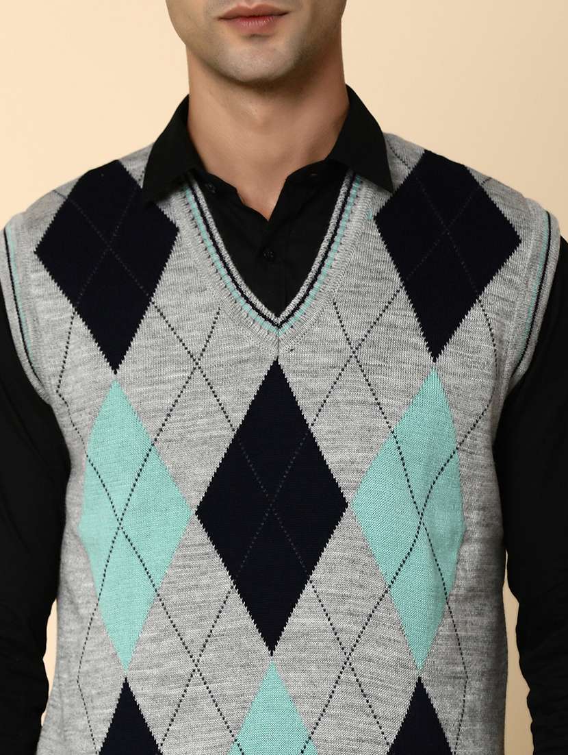 men v-neck geometric pullover - 20917554 -  Standard Image - 5
