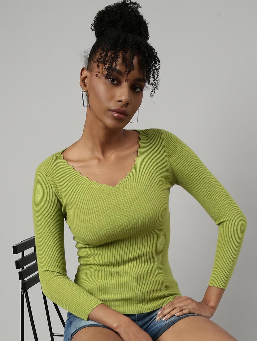 solid green detailed regular top - 20928688 - Standard Image - 3