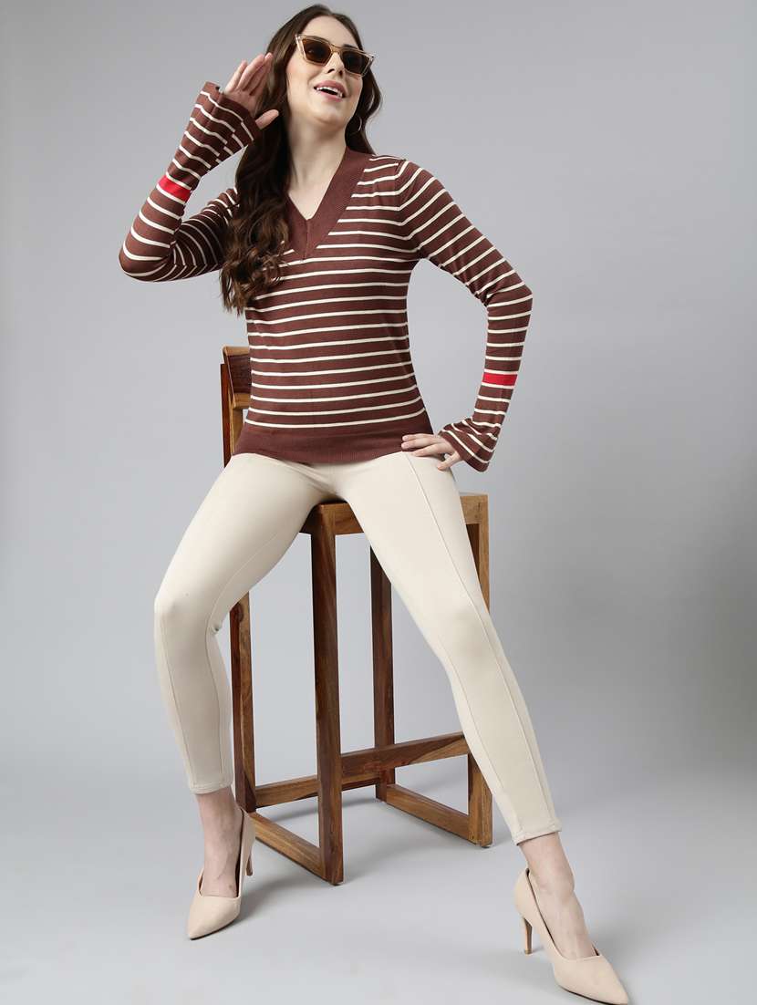 women's v-neck regular top - 20928840 - Standard Image - 5