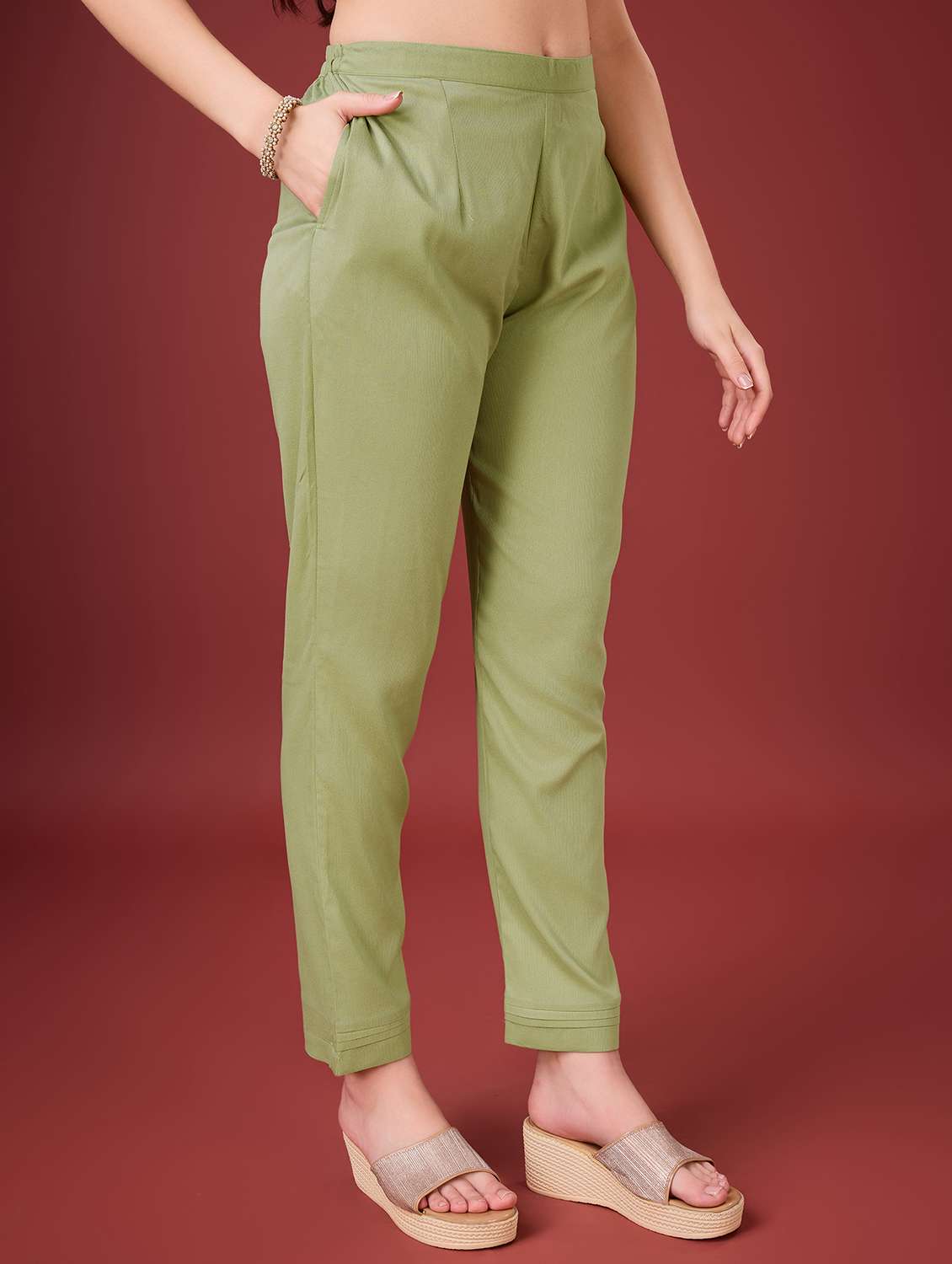 women round neck kurta pant set with dupatta set - 20929900 - Standard Image - 3