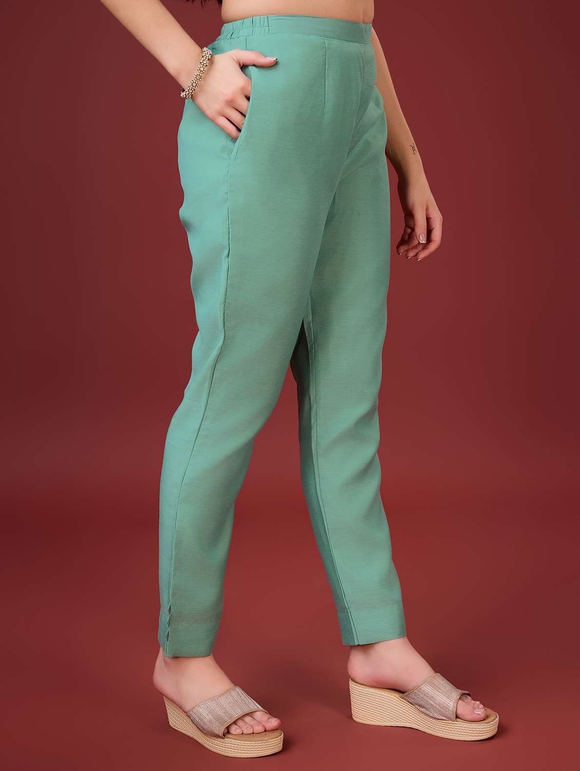 women embroidered kurta pant set with dupatta - 20929915 - Standard Image - 3