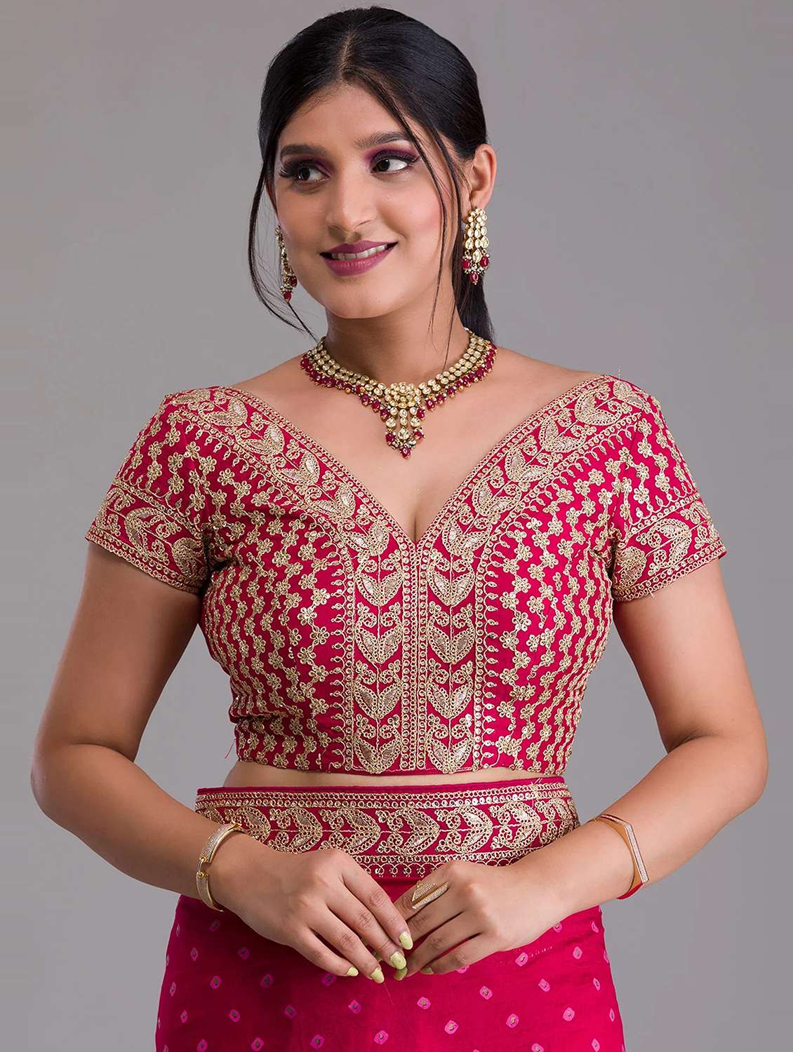 women magenta foil print embroidered saree - 20930779 - Standard Image - 3