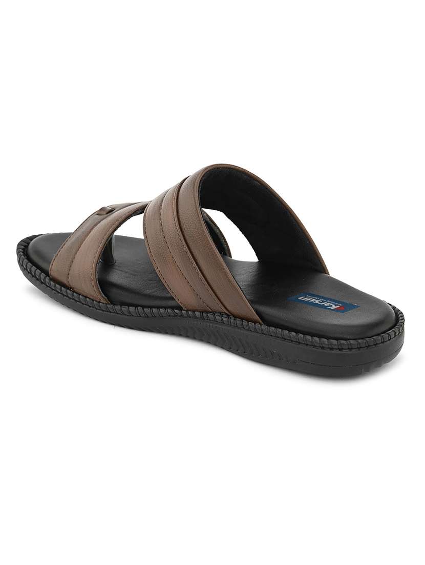 men slip on sandal - 20944820 -  Standard Image - 3