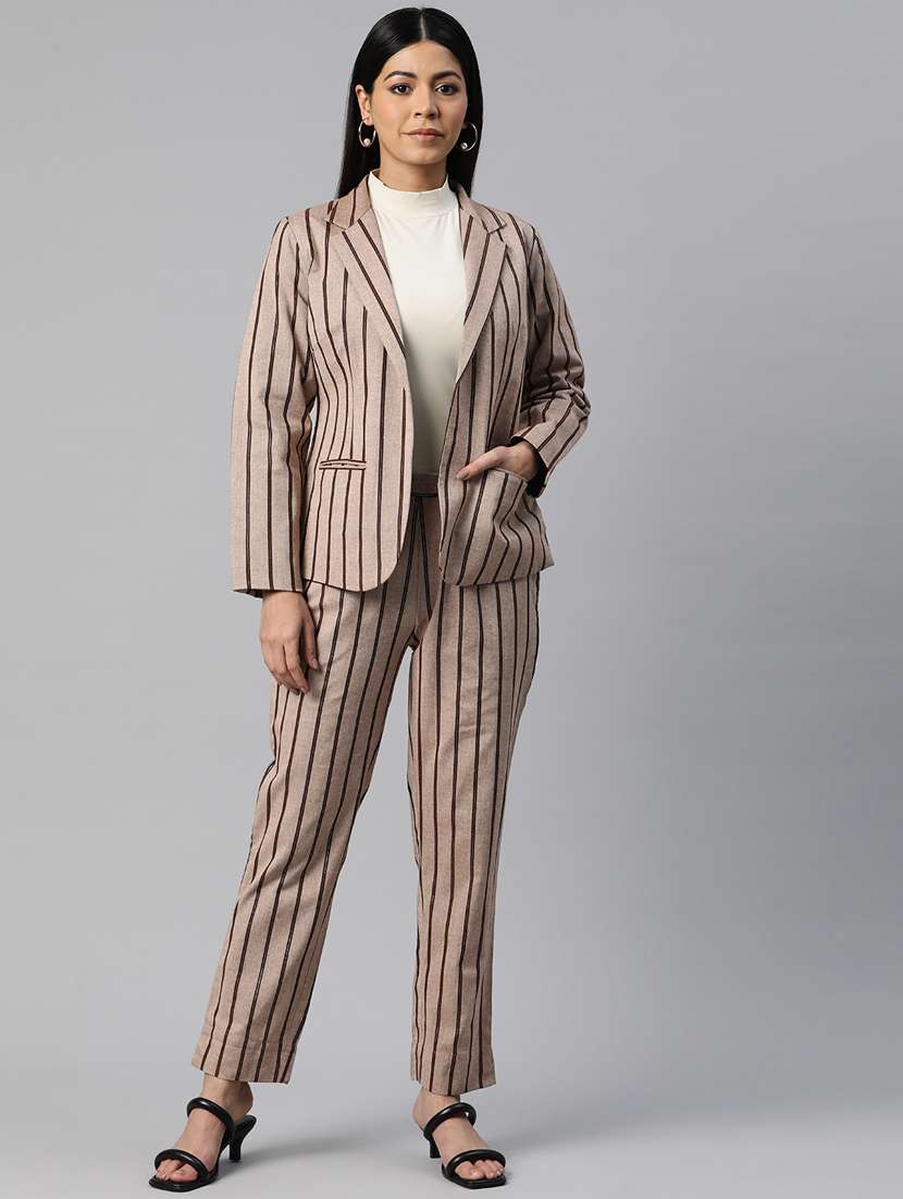 women lapel neck stripes formal suit set - 20945228 - Standard Image - 3