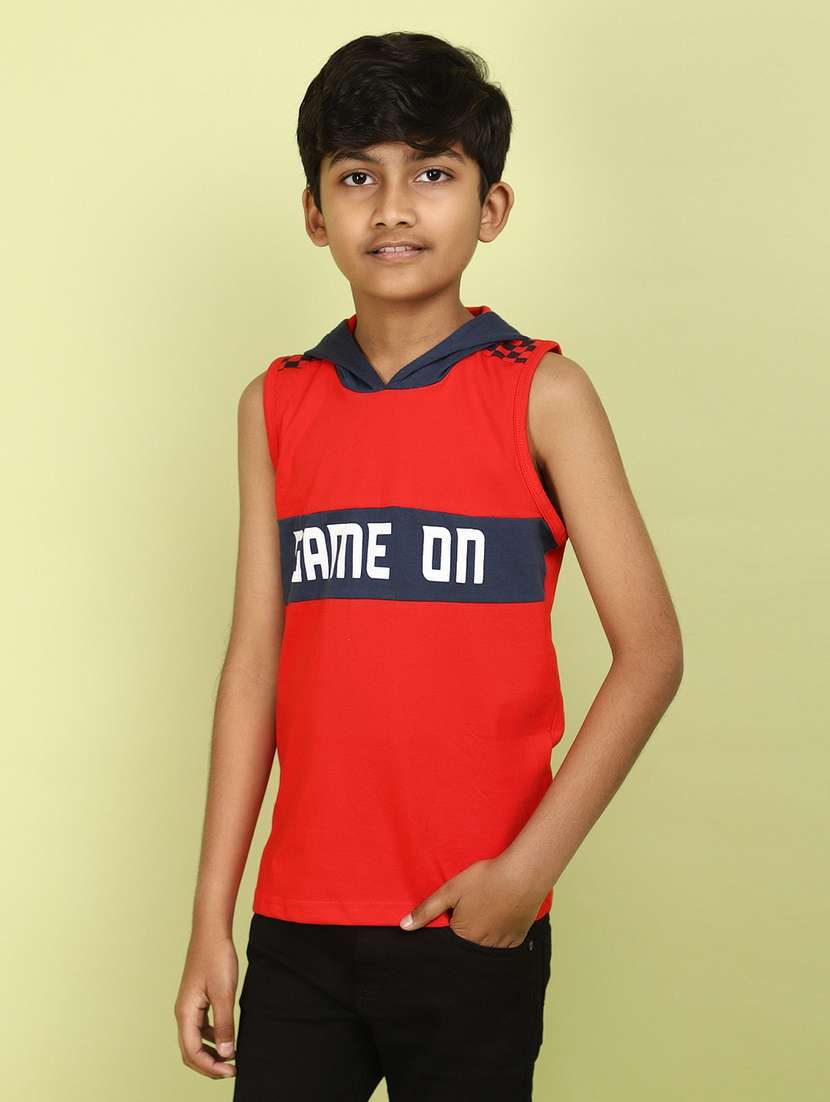 boys red typographic vest