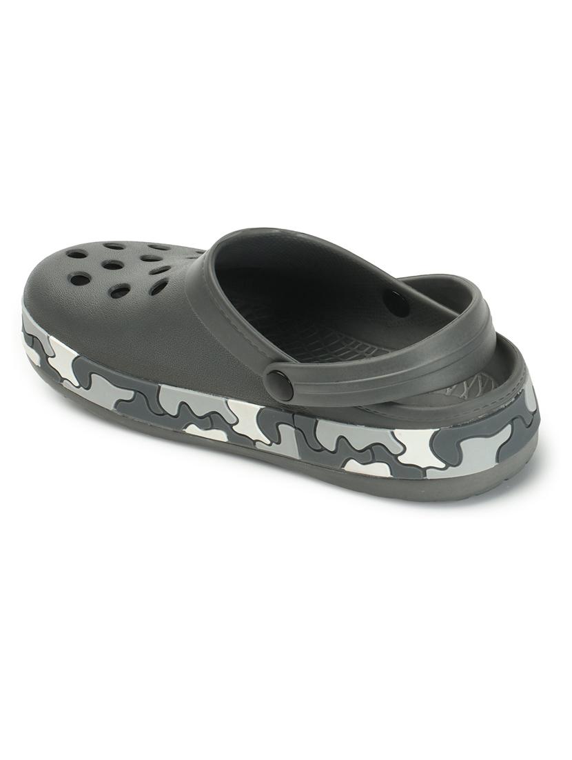 men green crocs clogs - 20951339 - Standard Image - 3