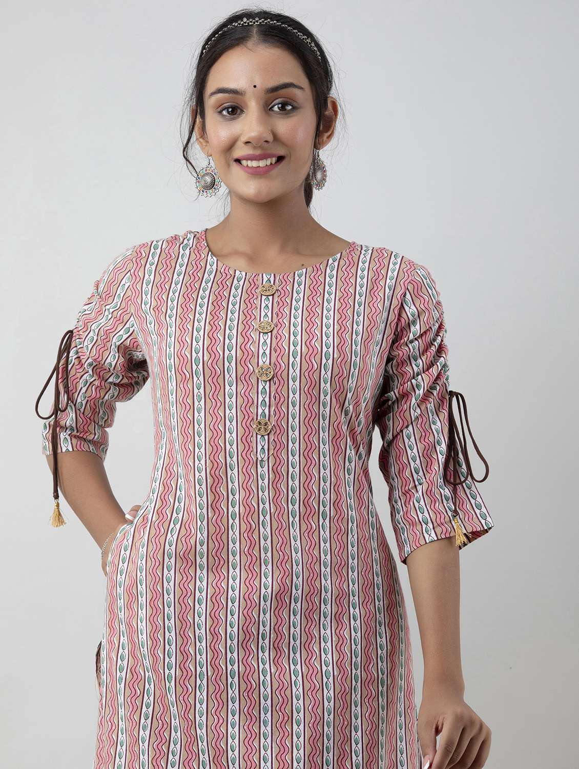 women three quarter sleeve straight kurta - 20957636 -  Standard Image - 3