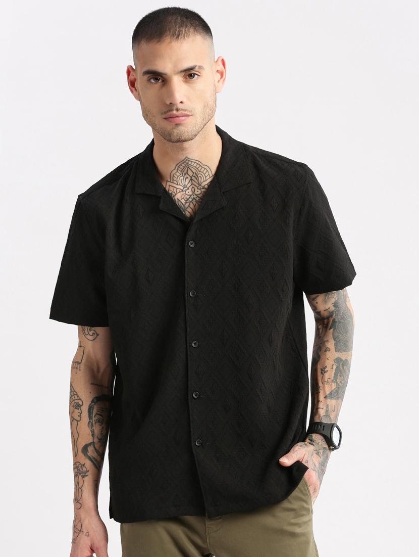 men black solids casual shirt - 20960790 - Zoom Image - 0