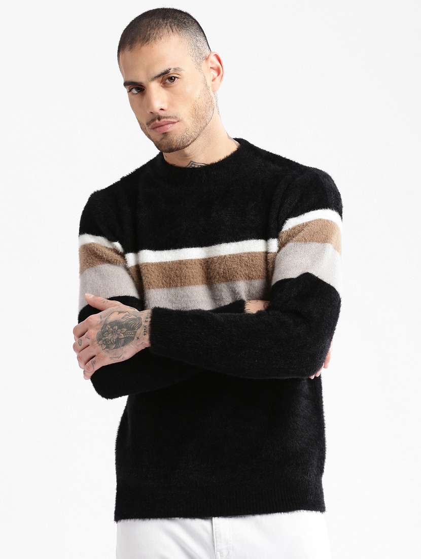 men long sleeved striped pullover