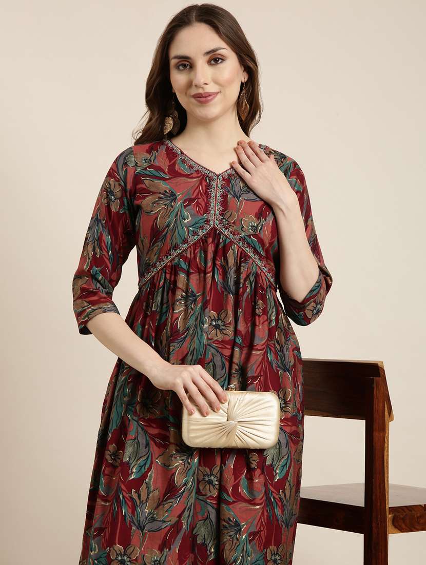 women maroon v neck a-line kurta - 20960874 - Standard Image - 5