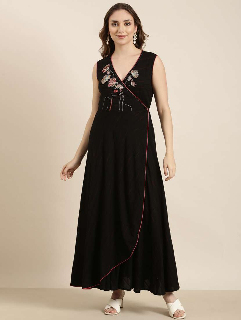 women black overlap neck a-line kurta - 20960879 - Zoom Image - 0