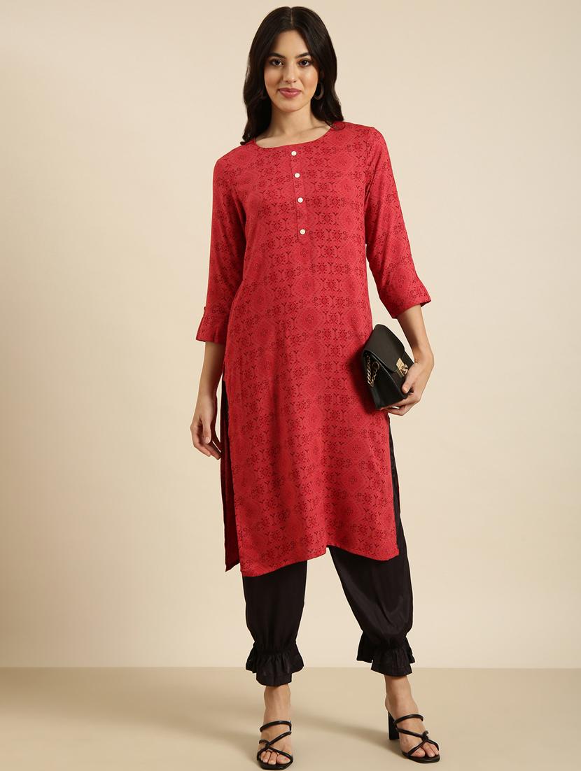 women red round neck straight kurta - 20960930 - Standard Image - 3
