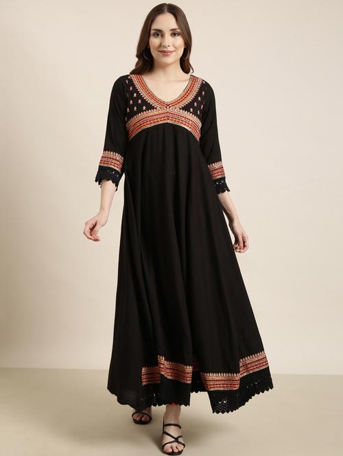 women black v neck flared kurta - 20961035 - Standard Image - 0