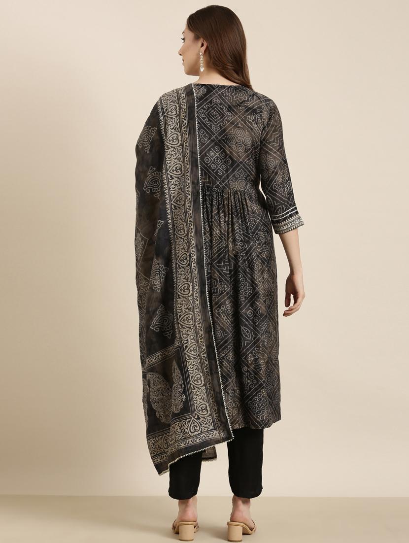 women bandhani round neck kurta pant set with dupatta - 20961088 - Standard Image - 3