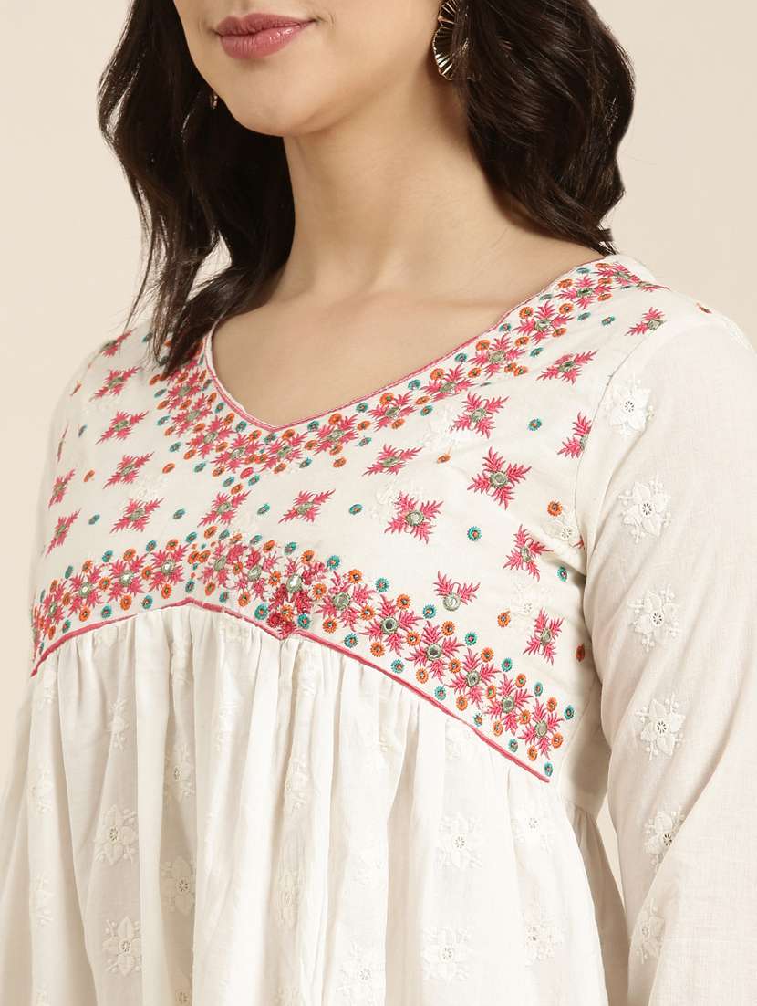 women embroidered kurta pant set with dupatta - 20961125 -  Standard Image - 5