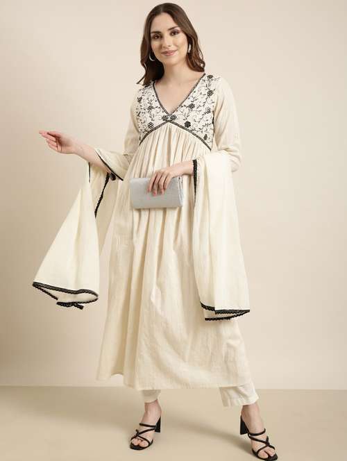 women embroidered kurta pant set with dupatta - 20961159 -  Standard Image - 0